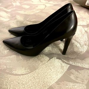 Ralph Lauren black pumps